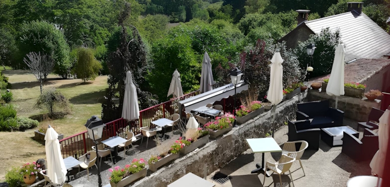 Le restaurant - Auberge La Source - restaurant CIEUX - Hotel Limousin